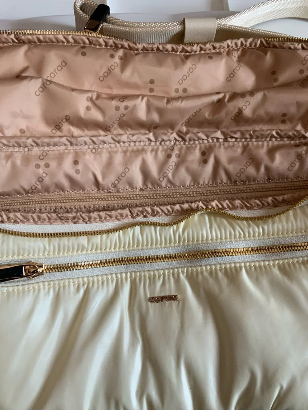 caraa Cream Puffer Crossbody Bag with Gold Hardware
